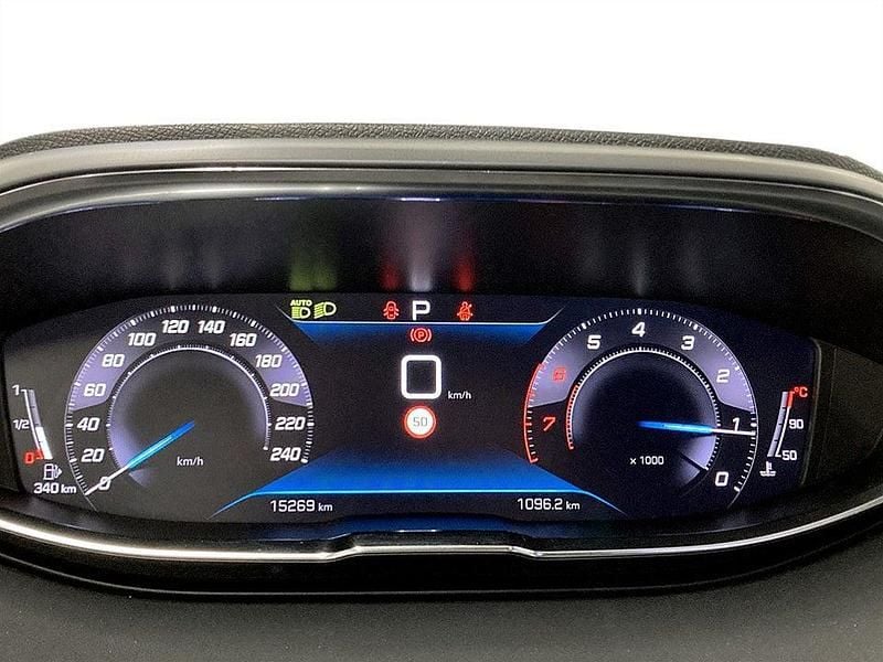 Begagnad Peugeot 5008 GT 131 HK (96 kW) 2024 Grå SUV