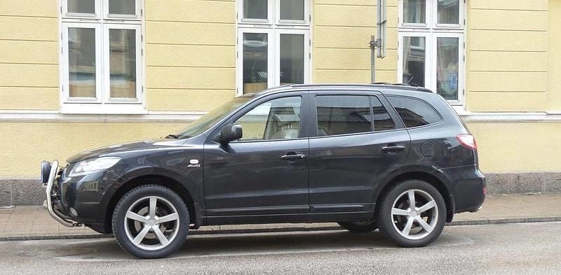 Svart Begagnad 2007 Hyundai Santa Fe SUV | 42 000 kr (Marknadspris) - Bild 1/4