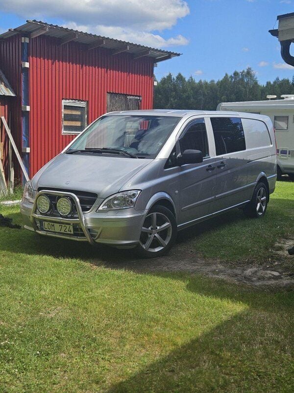 Silver Begagnad 2011 Mercedes Vito Minibuss | 89 000 kr (Marknadspris) - Bild 1/4