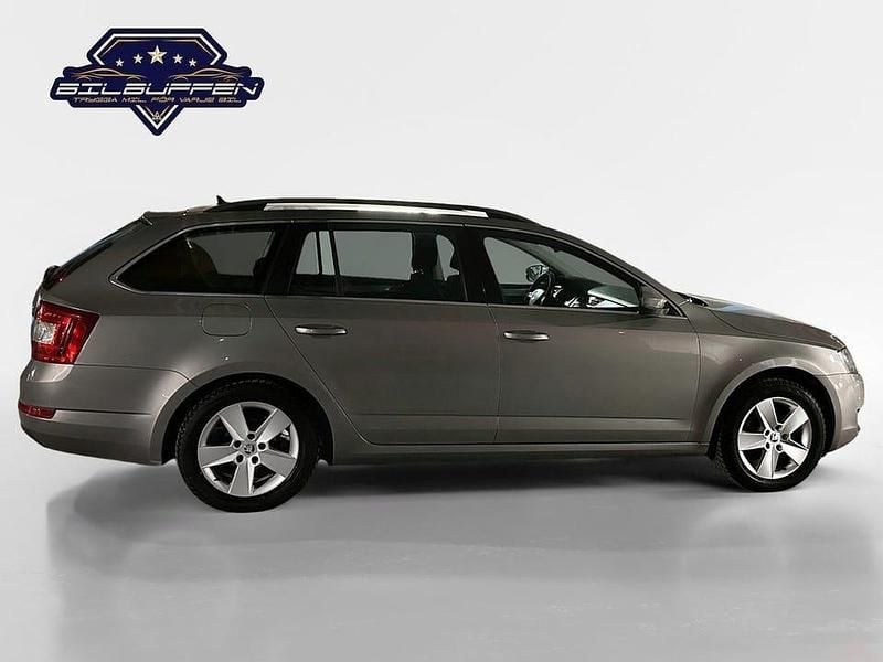 Begagnad Skoda Octavia Ambition 105 HK (77 kW) 2014 Brun Halvkombi
