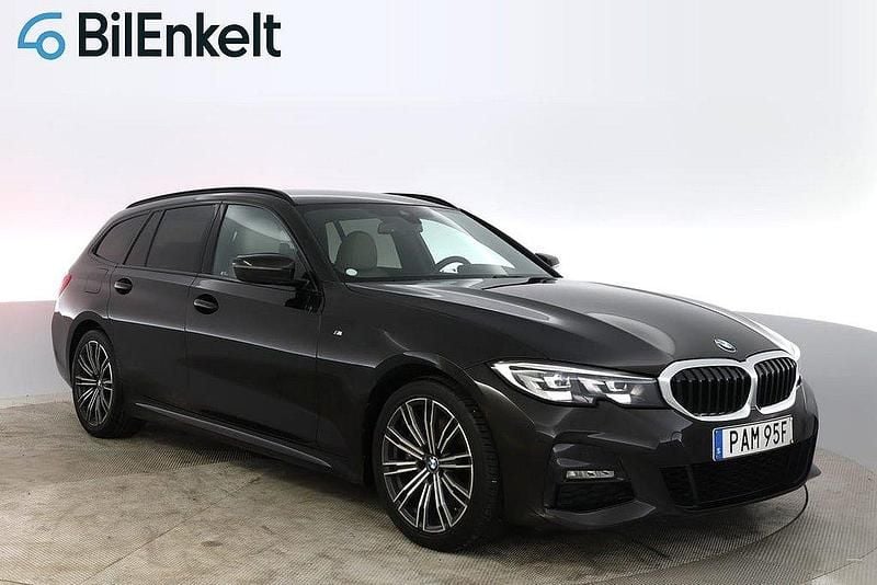 Svart Begagnad 2019 BMW 330 M Sport Kombi | 359 900 kr (Bra pris) - Bild 1/4