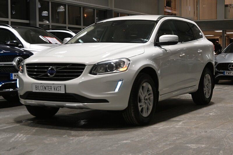 Vit Begagnad 2013 Volvo XC60 Momentum SUV | 139 000 kr (Marknadspris) - Bild 1/4