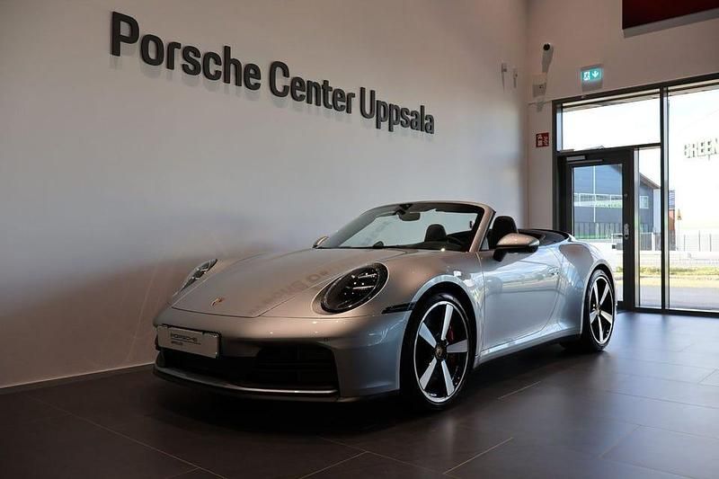 Flerfärgad (gt silver metallic) Begagnad 2025 Porsche 911 Carrera S Cabriolet Cab | 1 945 000 kr - Bild 1/4