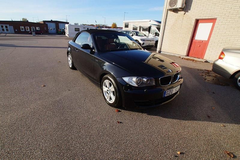 Svart Begagnad 2008 BMW 120 Cabriolet Cab | 119 000 kr - Bild 1/4