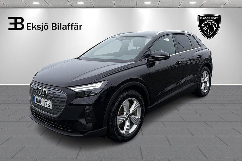 Begagnad Audi Q4 e-tron 150 kW (204 HK) 2023 Svart SUV