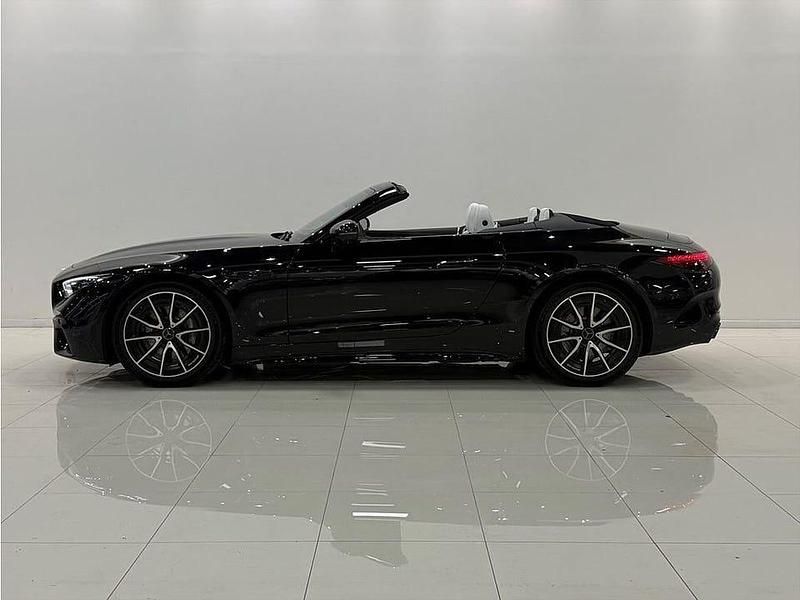 Begagnad Mercedes SL43 AMG AMG 381 HK (280 kW) 2023 Svart Cab