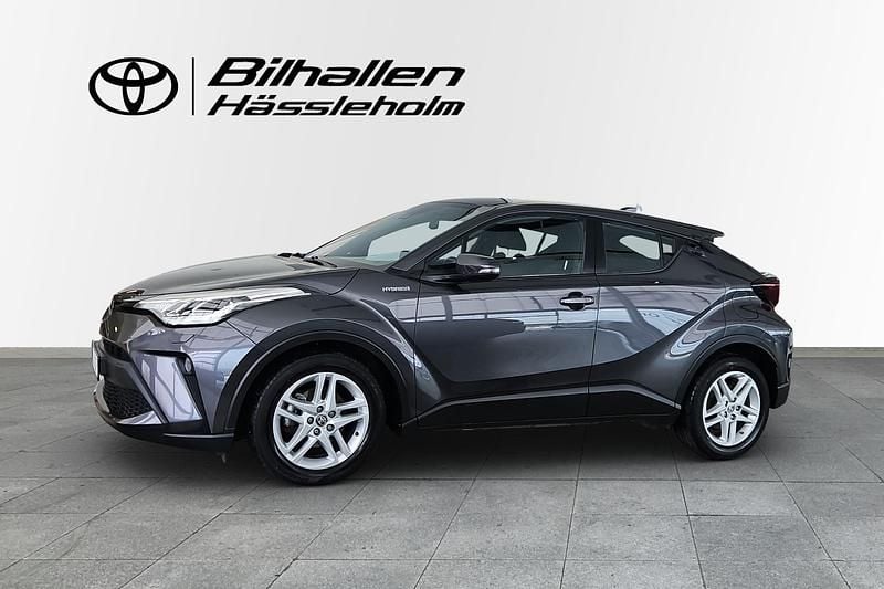 Begagnad Toyota C-HR Active 124 HK (91 kW) 2021 Grå SUV
