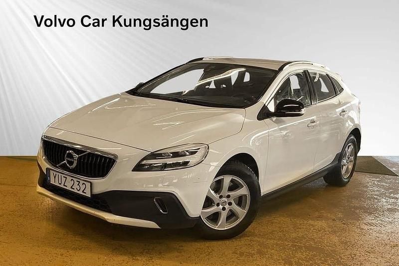 Vit Begagnad 2019 Volvo V40 CC Kombi | 169 800 kr (Marknadspris) - Bild 1/2