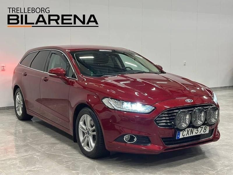 Begagnad Ford Mondeo Titanium 150 HK (110 kW) 2016 Röd Kombi