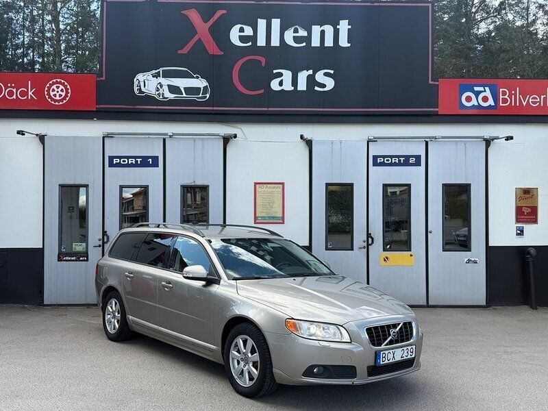 Ljusbrun Begagnad 2008 Volvo V70 Momentum Kombi | 74 900 kr (Marknadspris) - Bild 1/4