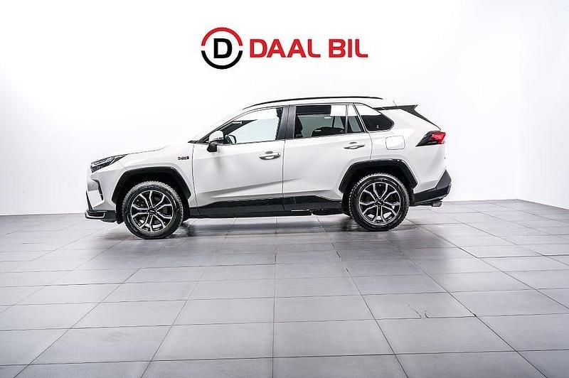 Vit Begagnad 2023 Toyota RAV4 Hybrid SUV | 389 700 kr (Marknadspris) - Bild 1/4