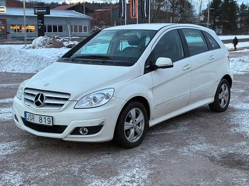 Begagnad Mercedes B170 116 HK (85 kW) 2009 Minibuss