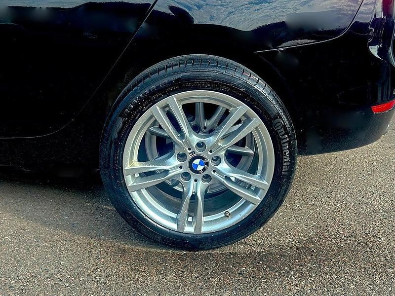 Begagnad BMW 218 Sport Line 150 HK (110 kW) 2015 Svart Minibuss