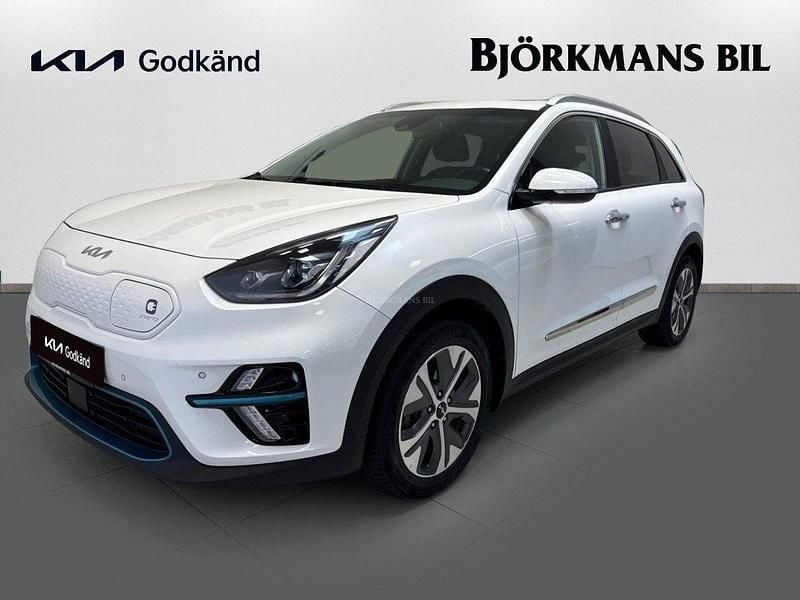Vit Begagnad 2022 Kia e-Niro Advance SUV | 309 900 kr (Marknadspris) - Bild 1/4