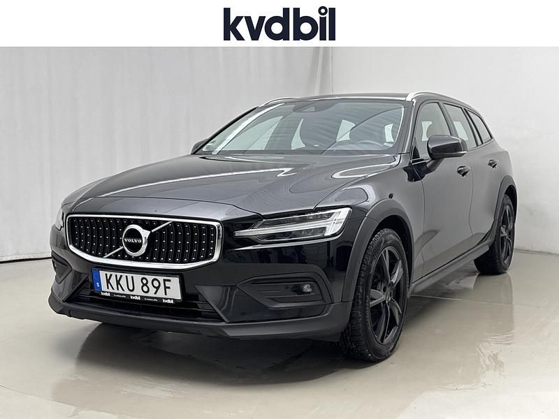 Svart Begagnad 2020 Volvo V60 CC Kombi | 299 000 kr (Lite dyr) - Bild 1/3