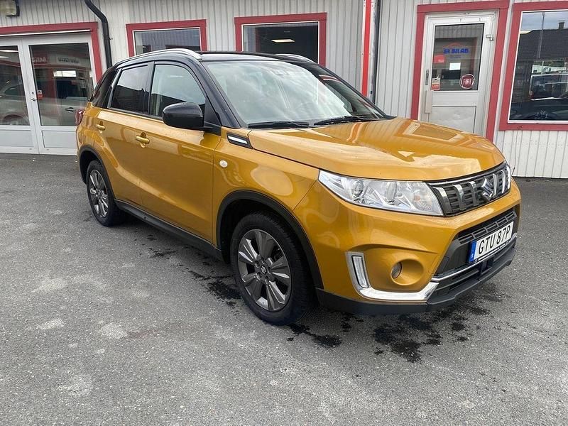 Gul Begagnad 2019 Suzuki Vitara SUV | 189 900 kr - Bild 1/4