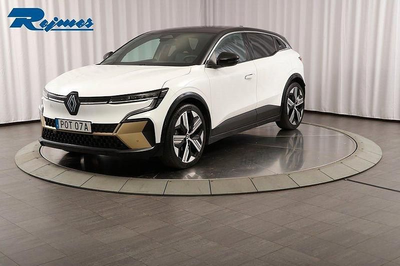 Vit Begagnad 2022 Renault Mégane IV Iconic Kombi | 279 800 kr - Bild 1/4