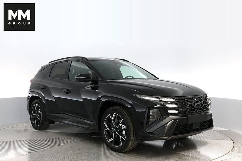 Abyss black pearl Ny 2025 Hyundai Tucson N Line SUV | 533 800 kr - Bild 1/4