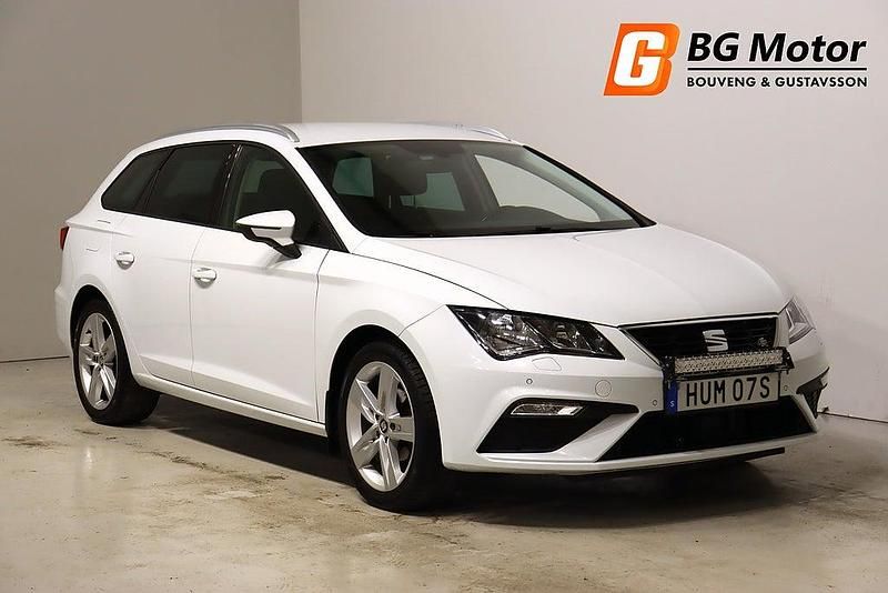Vit Begagnad 2019 Seat Leon ST FR Kombi | 154 900 kr (Marknadspris) - Bild 1/4