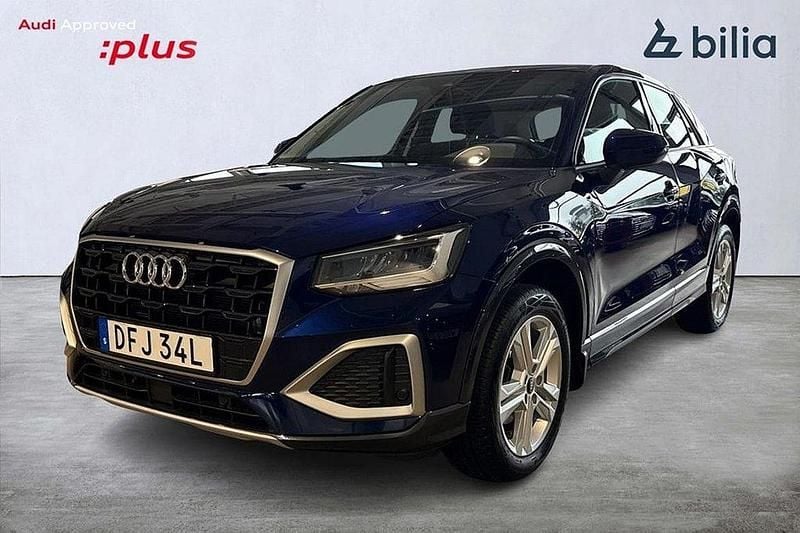 Blå Begagnad 2024 Audi Q2 Advanced Plus SUV | 289 000 kr (Marknadspris) - Bild 1/4