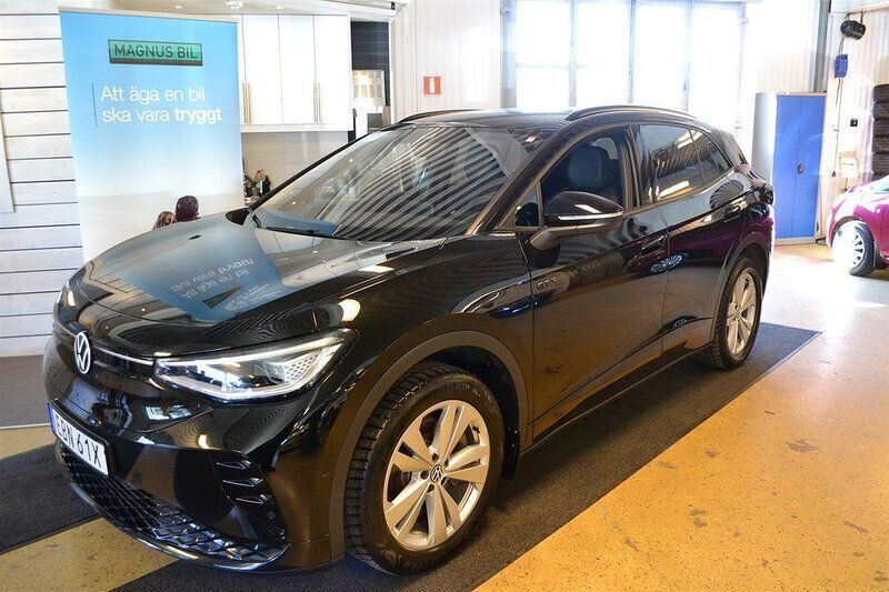 Svart Begagnad 2023 VW ID.4 GTX SUV | 397 500 kr (Bra pris) - Bild 1/4