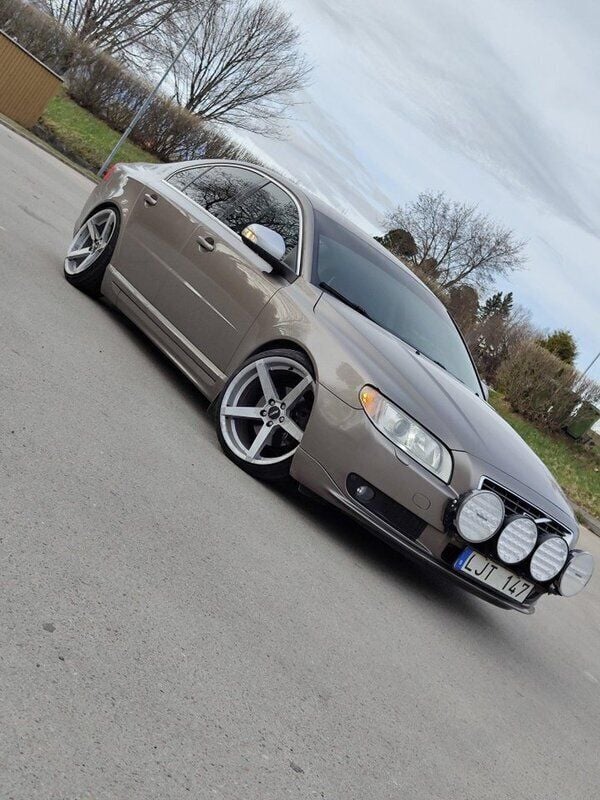 Grå Begagnad 2008 Volvo S80 Summum Sedan | 55 000 kr (Marknadspris) - Bild 1/4