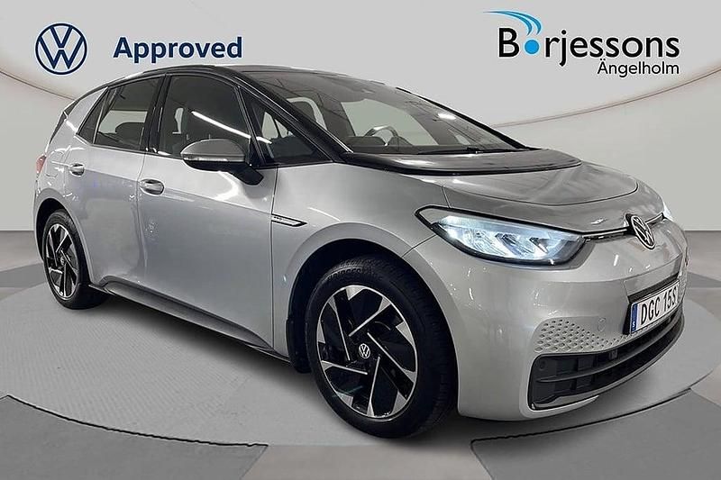 Silver Begagnad 2022 VW ID.3 Pro Performance Halvkombi | 249 000 kr (Marknadspris) - Bild 1/4