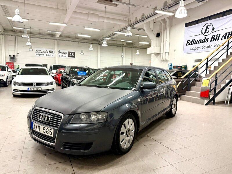 Grå Begagnad 2007 Audi A3 Sportback Attraction Halvkombi | 49 800 kr (Marknadspris) - Bild 1/4