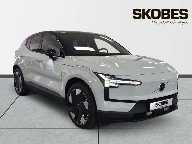 Ljusblå (blå) Ny 2025 Volvo EX30 Performance SUV | 639 900 kr - Bild 1/4