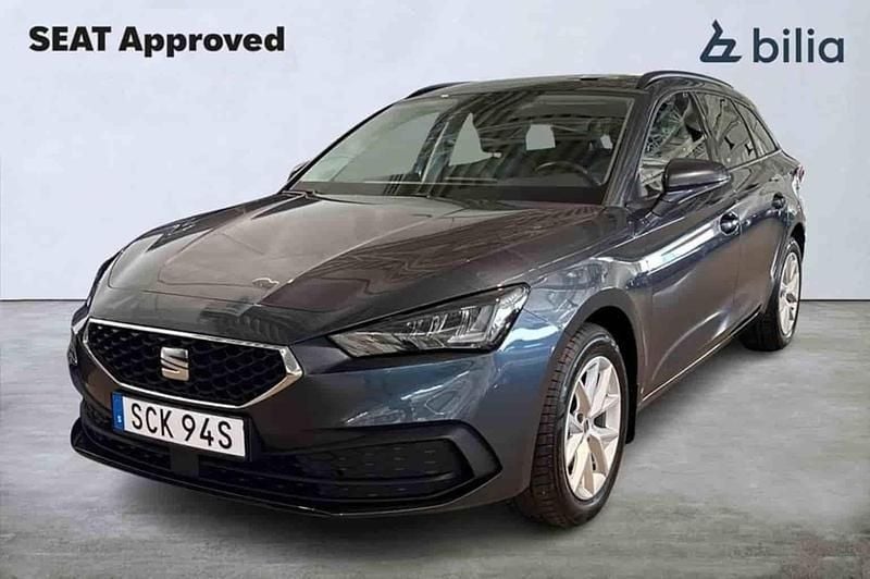 Grå Begagnad 2024 Seat Leon Kombi | 229 900 kr - Bild 1/1