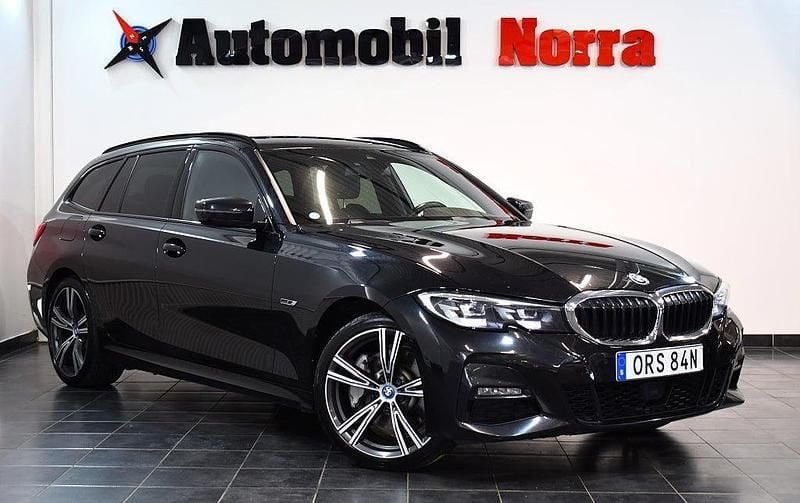 Begagnad BMW 330e M Sport 184 HK (135 kW) 2021 Svart Kombi