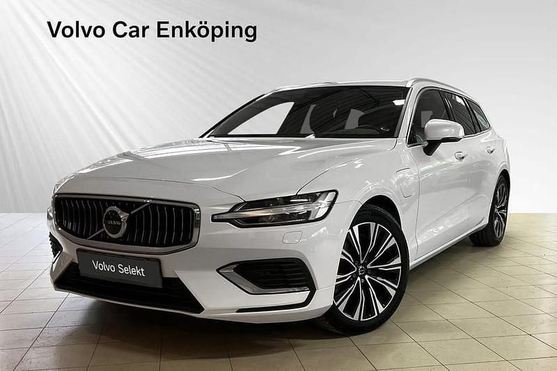 Grå Begagnad 2022 Volvo V60 R-Design Kombi | 339 900 kr (Marknadspris) - Bild 1/3