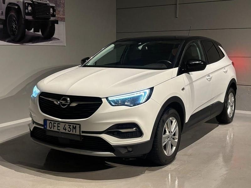 Begagnad Opel Grandland X Design Edition 131 HK (96 kW) 2020 Vit SUV