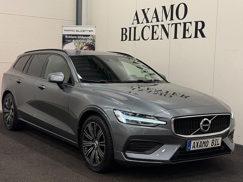 Grå Begagnad 2019 Volvo V60 Momentum Kombi | 219 900 kr (Marknadspris) - Bild 1/4