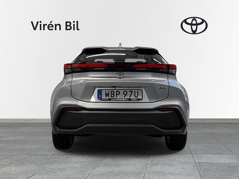 Begagnad Toyota C-HR Active 141 HK (103 kW) 2024 Silver SUV