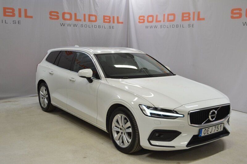Vit Begagnad 2020 Volvo V60 Momentum Kombi | 268 800 kr (Marknadspris) - Bild 1/4