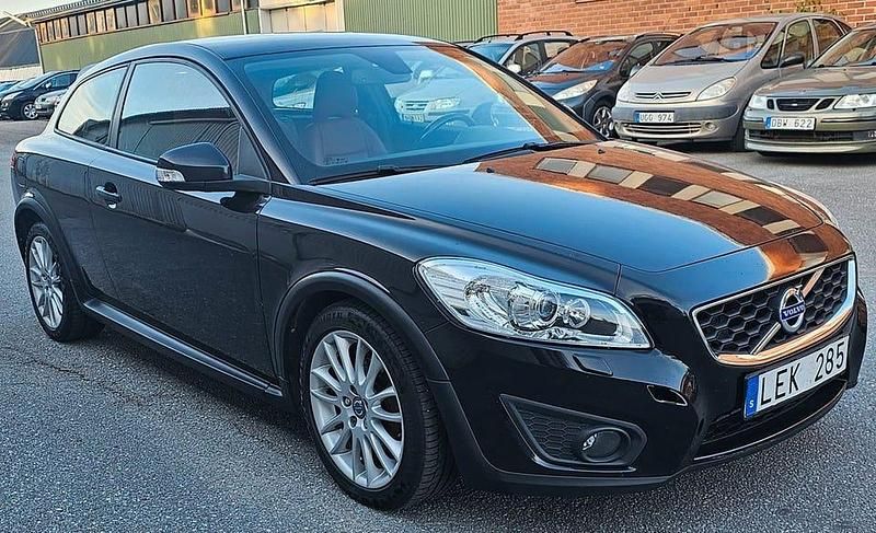 Begagnad Volvo C30 Summum 116 HK (85 kW) 2011 Svart Halvkombi