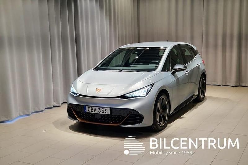 Silver Begagnad 2023 Cupra Born Halvkombi | 279 900 kr (Marknadspris) - Bild 1/4