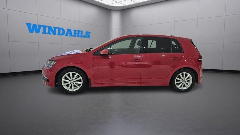 Begagnad VW Golf VII R-line 152 HK (111 kW) 2016 Röd Halvkombi