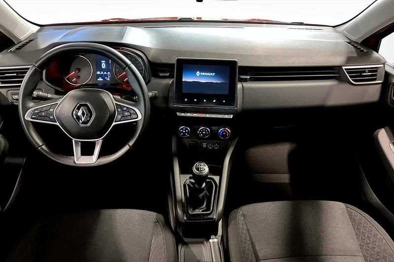 Begagnad Renault Clio V Zen 91 HK (66 kW) 2022 Röd Halvkombi