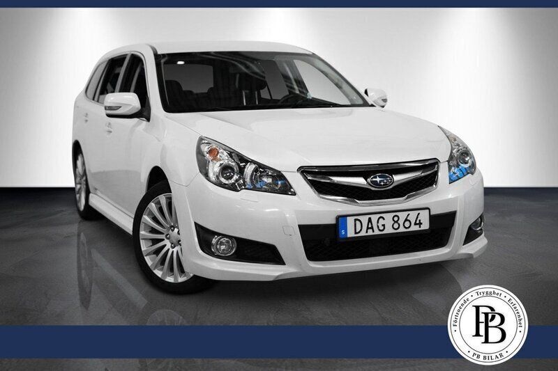 Vit Begagnad 2009 Subaru Legacy Kombi | 79 900 kr (Marknadspris) - Bild 1/3