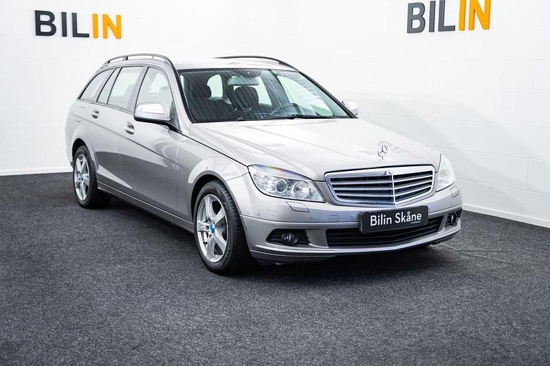 Silver Begagnad 2009 Mercedes C200 Classic Kombi | 77 900 kr (Marknadspris) - Bild 1/4
