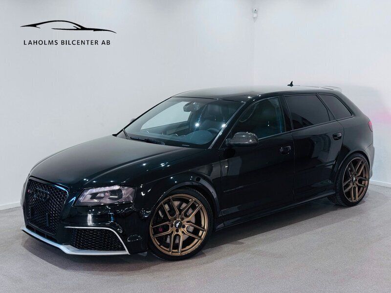 Svart Begagnad 2012 Audi RS3 Sportback Halvkombi | 259 900 kr - Bild 1/4