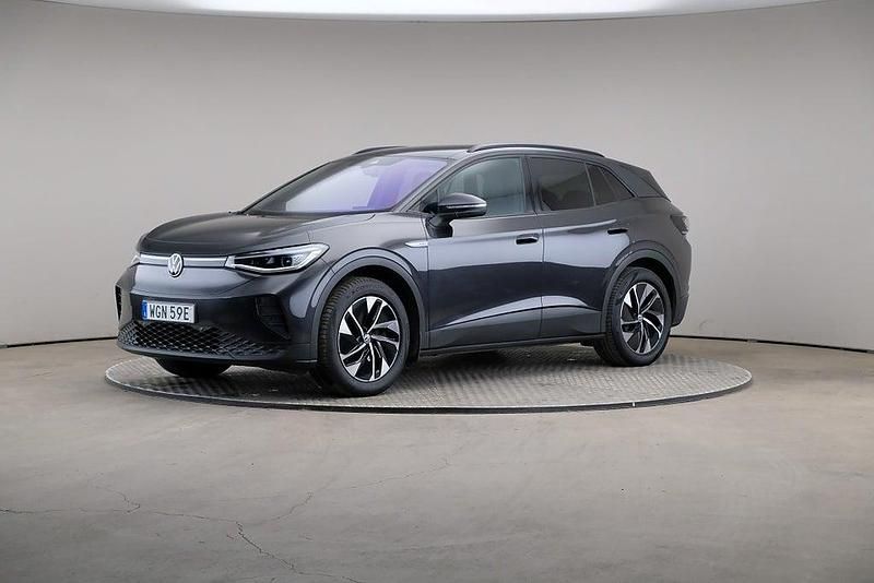 Mörkgrå (mangan gray (metallic)) Begagnad 2021 VW ID.4 Pro Performance SUV | 290 000 kr (Marknadspris) - Bild 1/4