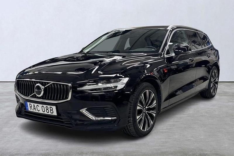 Svart Begagnad 2023 Volvo V60 Core Kombi | 399 900 kr (Marknadspris) - Bild 1/4