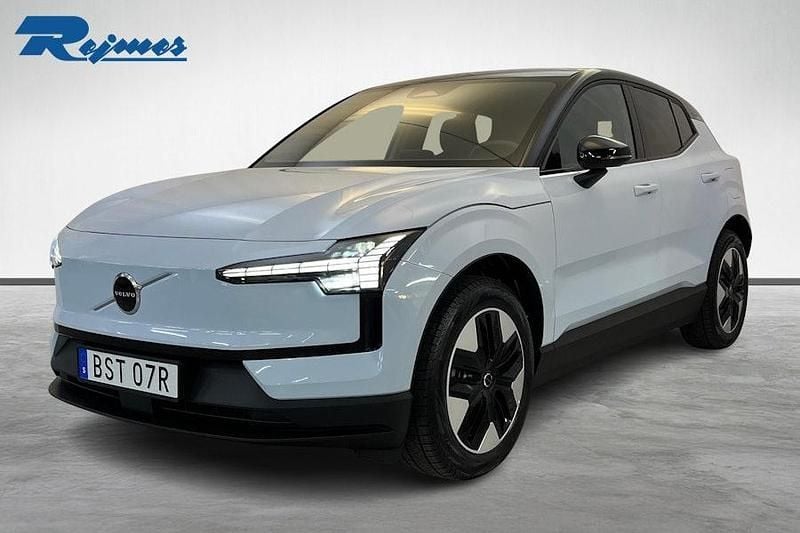 Ljusblå Begagnad 2024 Volvo EX30 Plus SUV | 369 500 kr (Marknadspris) - Bild 1/4