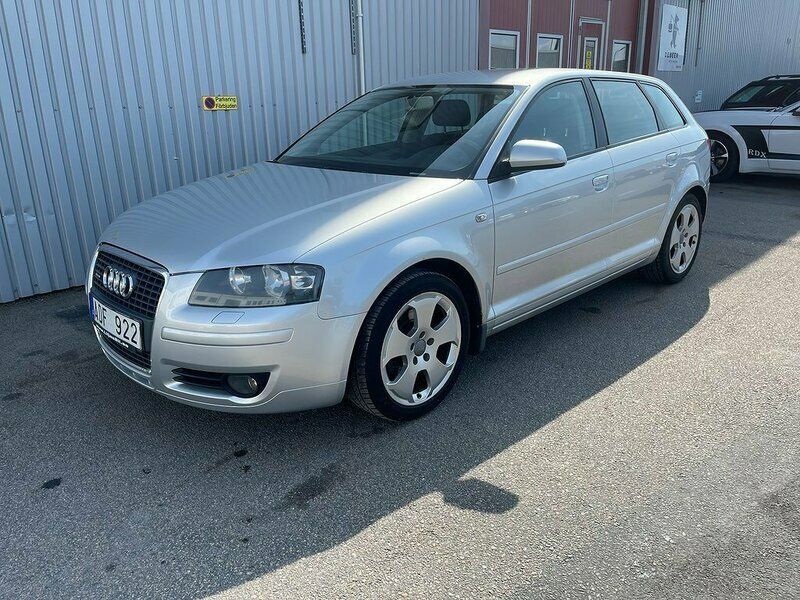 Silver Begagnad 2006 Audi A3 Sportback Ambition Halvkombi | 44 900 kr (Marknadspris) - Bild 1/4