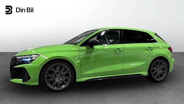 Begagnad Audi RS3 Sportback Sport 400 HK (294 kW) 2024 Grön Halvkombi