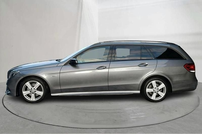 Begagnad Mercedes E220 AMG line 170 HK (125 kW) 2016 Grå Kombi