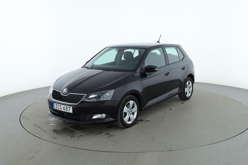 Svart Begagnad 2017 Skoda Fabia Style Halvkombi | 124 000 kr (Marknadspris) - Bild 1/4